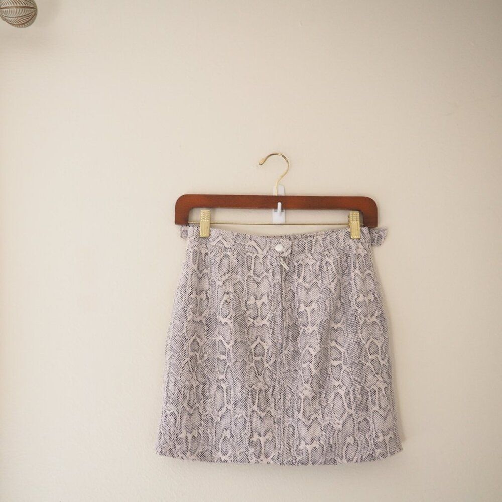 !! Free People Midnight Magic Snake Print Mini Skirt sz 0 - Picture 7 of 8